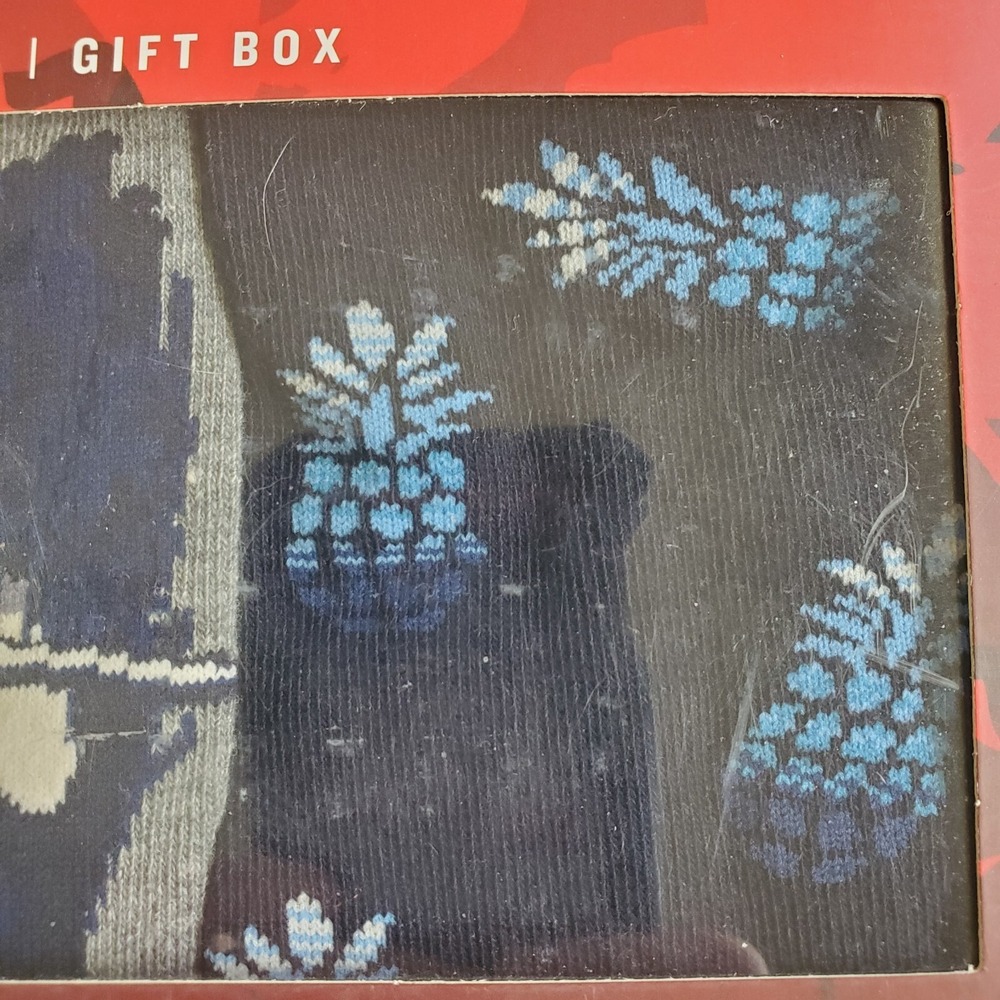 Tommy Bahama Happy Huladays 3 Pair Men's‎ Socks Gift Box New - Picture 5 of 7